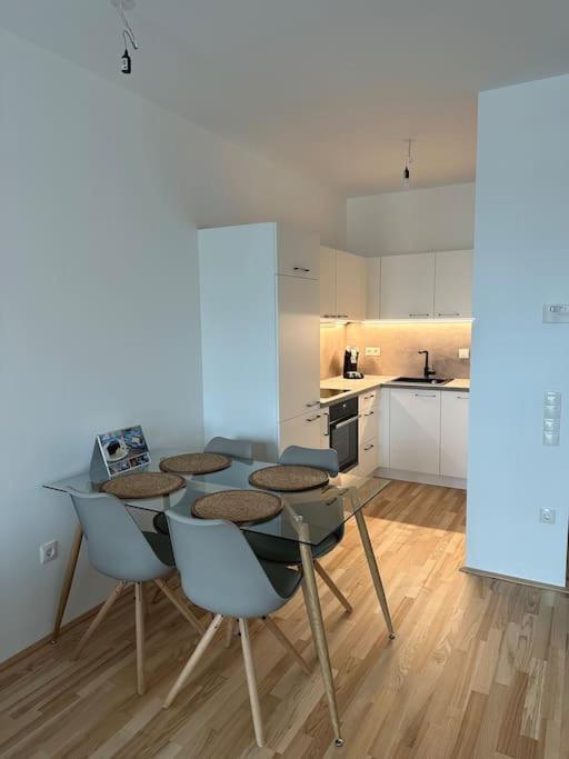 Exclusive Brandnew Apartment U3 Wenen Buitenkant foto